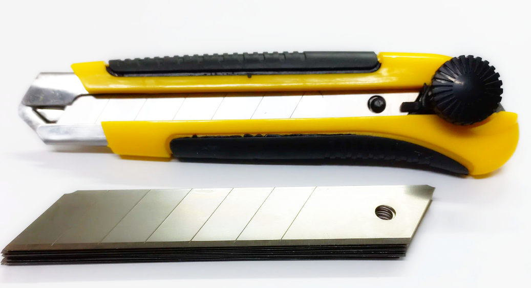 Нож технич. 25*125*0,7мм усиленный (19791) MaxiTool